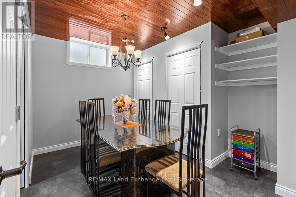 785 WOODLAND DRIVE - 27