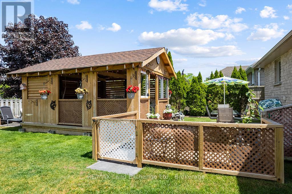 785 WOODLAND DRIVE - 36