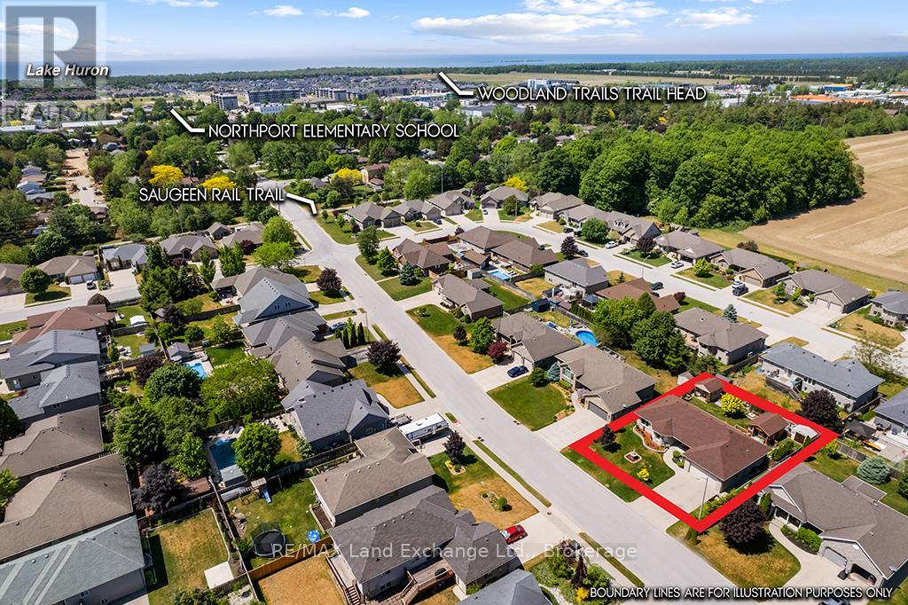 785 WOODLAND DRIVE - 44
