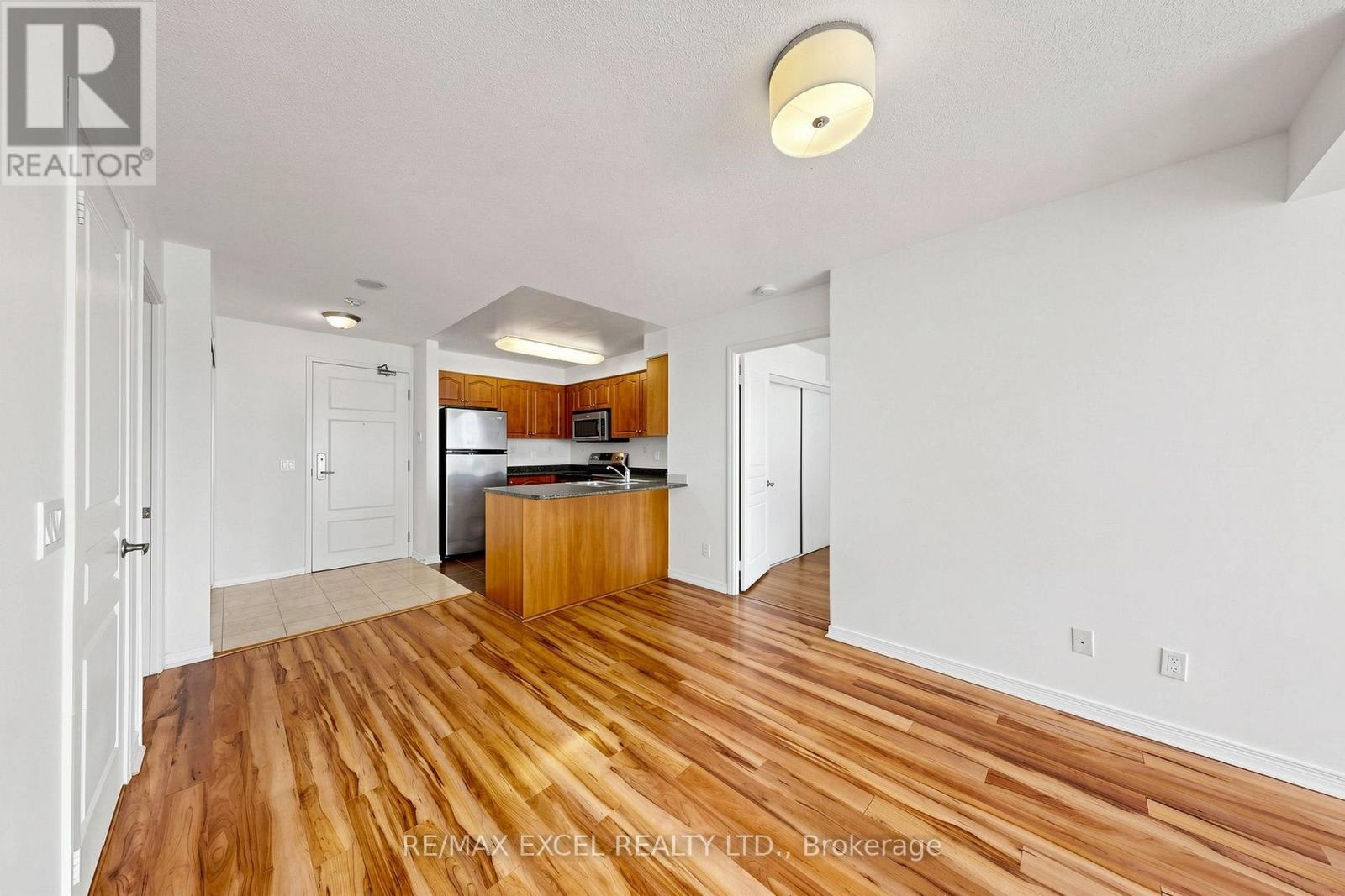#508 350 RED MAPLE ROAD - Image 12