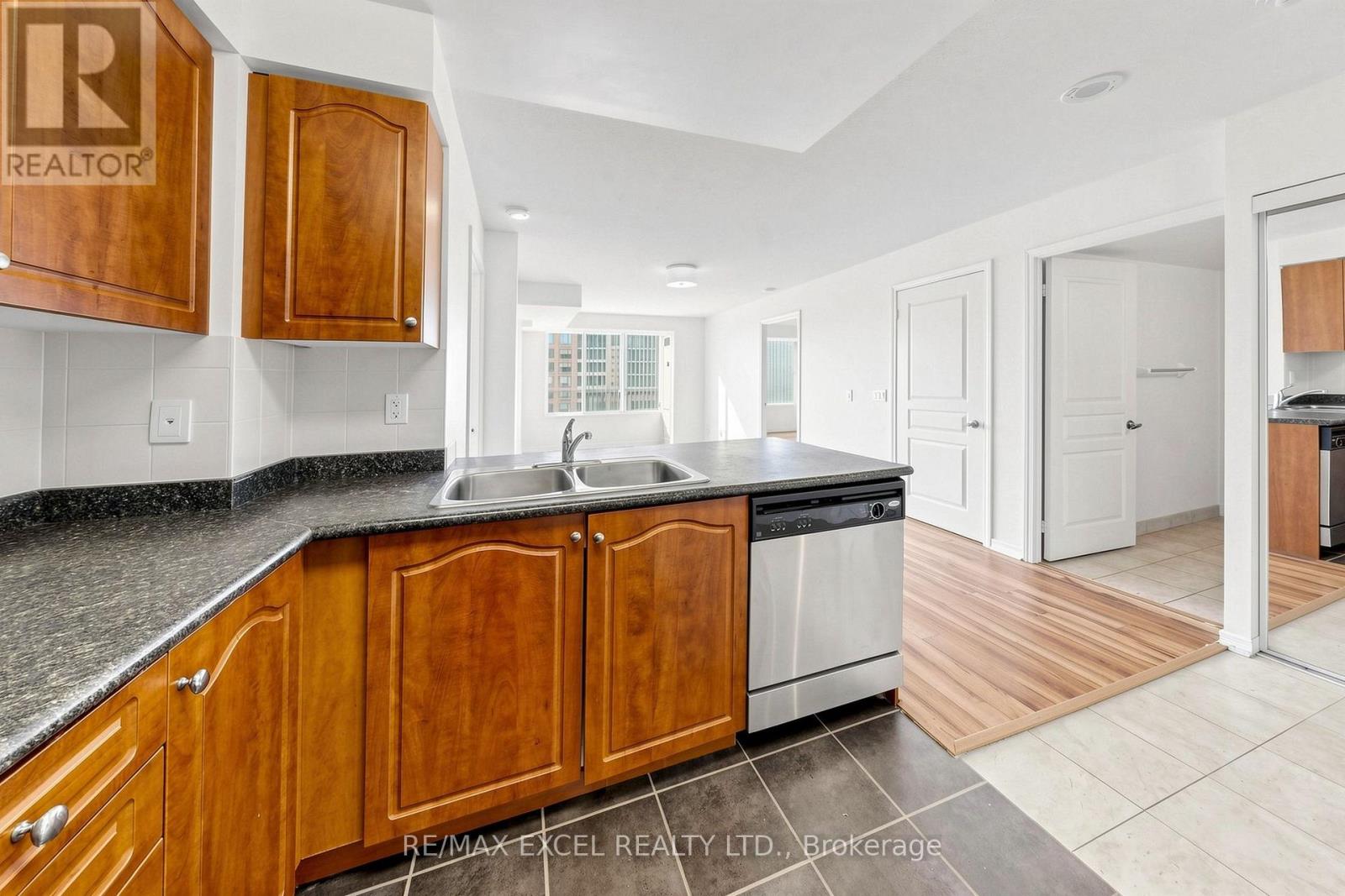#508 350 RED MAPLE ROAD - Image 18