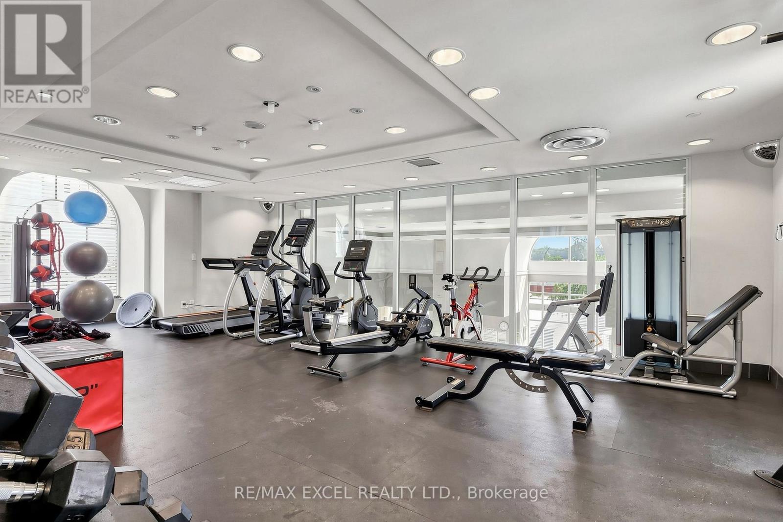 #508 350 RED MAPLE ROAD - Image 36