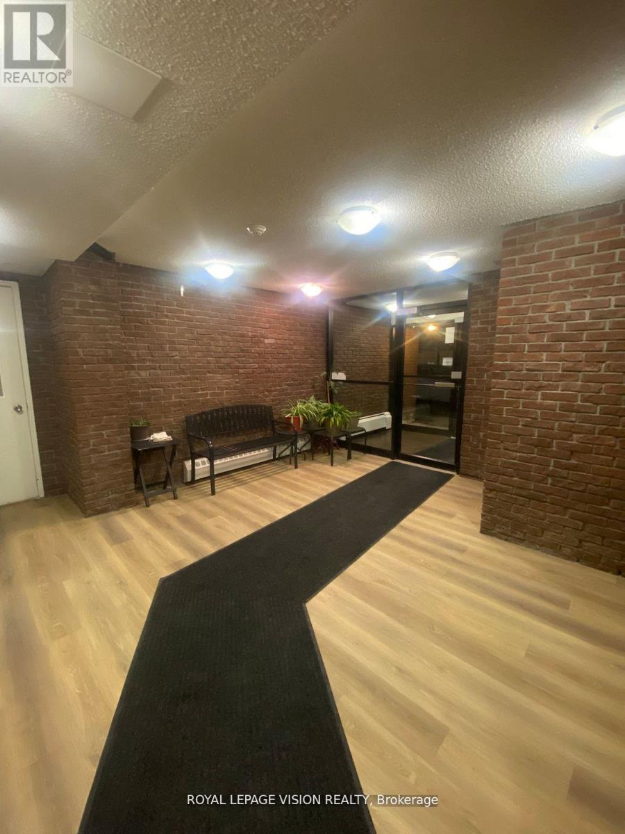 #205 895 KENNEDY ROAD - 15