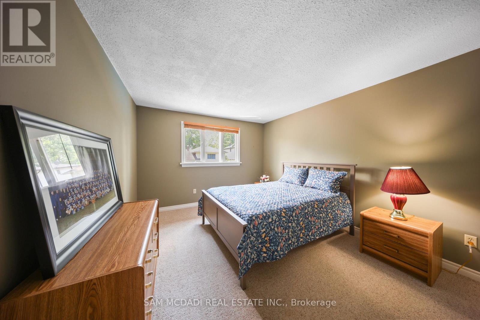 8 NOMAD COURT - 18
