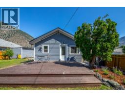  430 6th Avenue, Keremeos