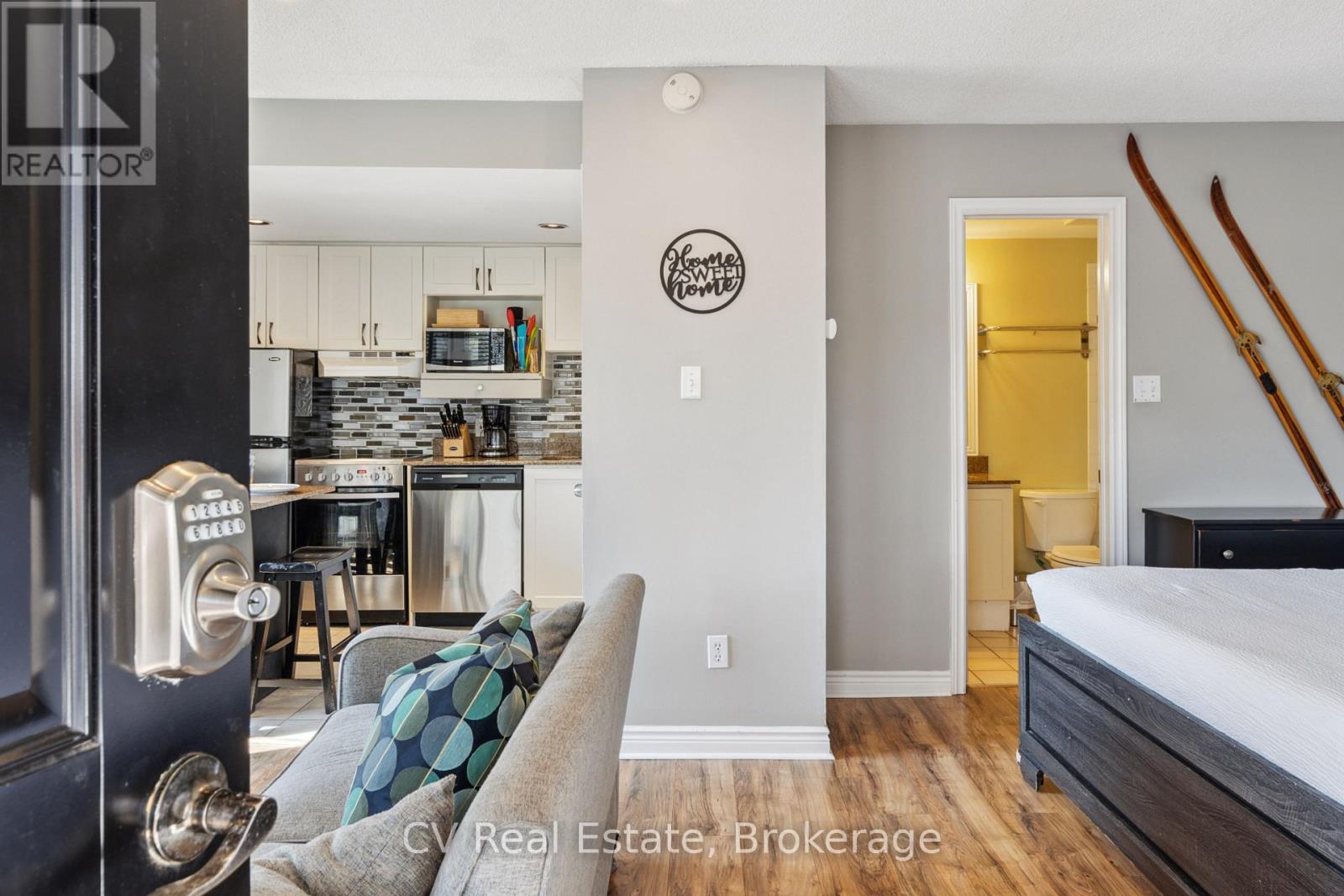 #307 796468 GREY 19 ROAD - Image 8