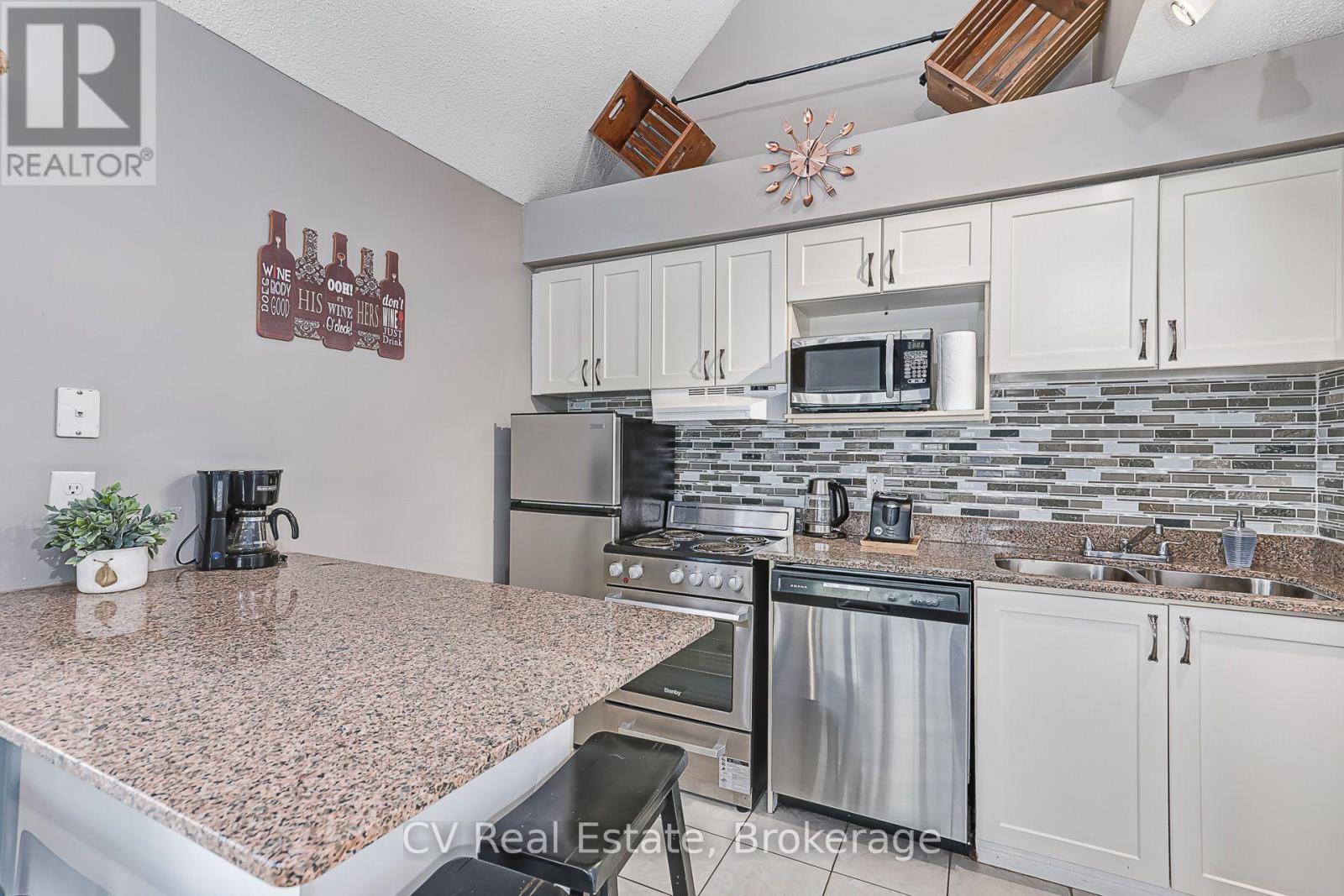 #211 796468 GREY 19 ROAD - Image 19