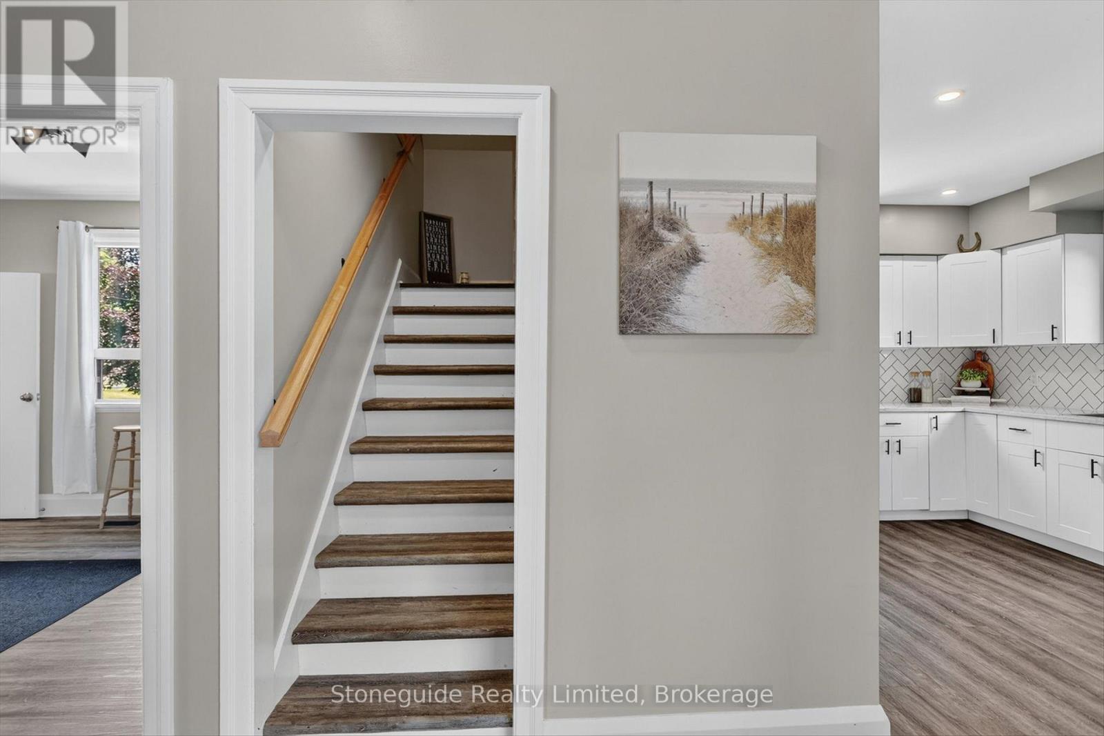 565 RIVERSIDE DRIVE - 21