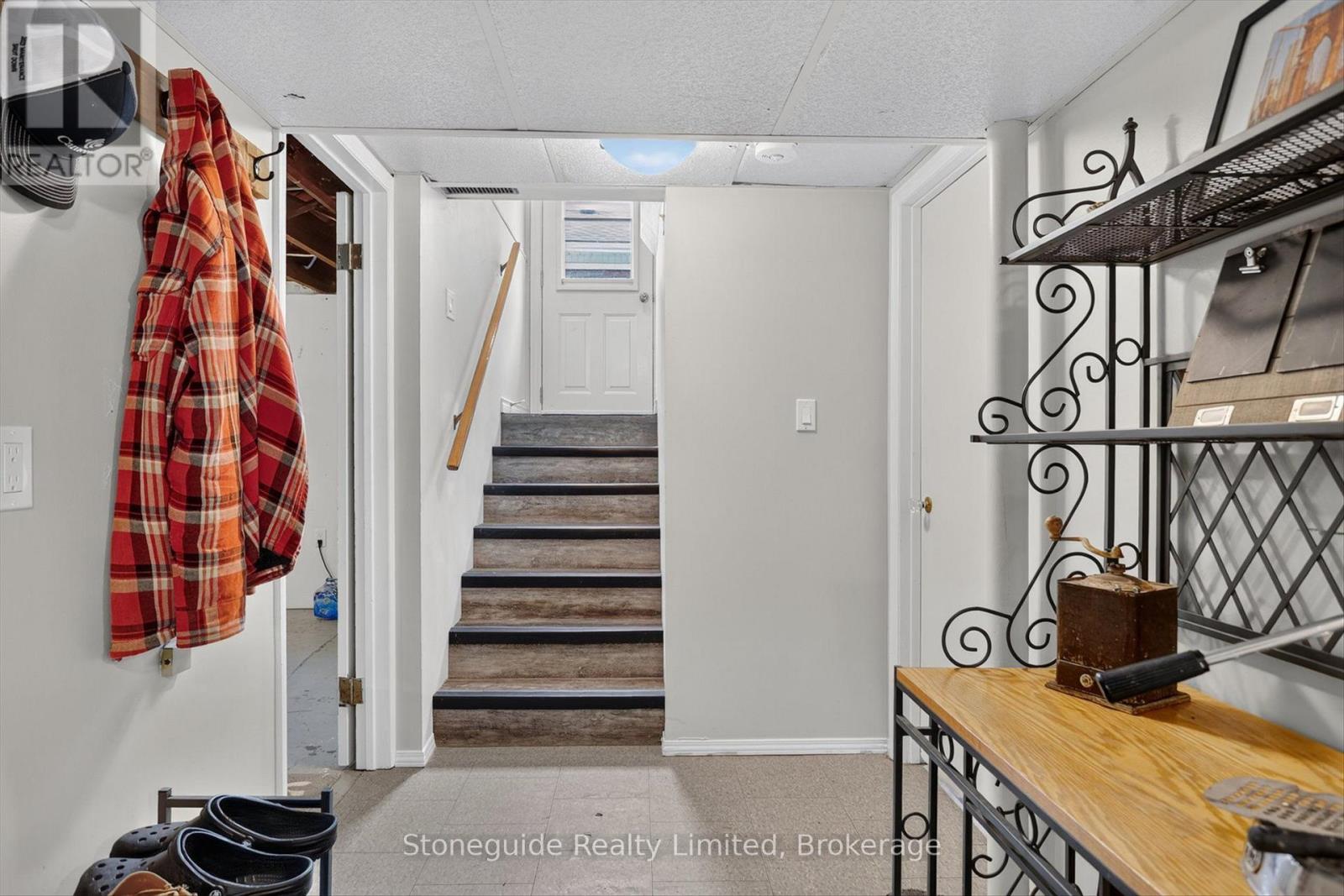 565 RIVERSIDE DRIVE - 28