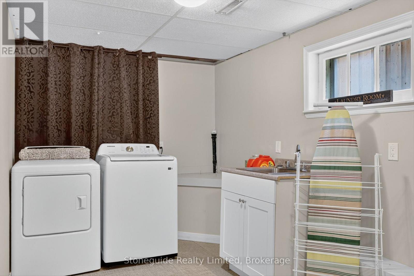 565 RIVERSIDE DRIVE - 30