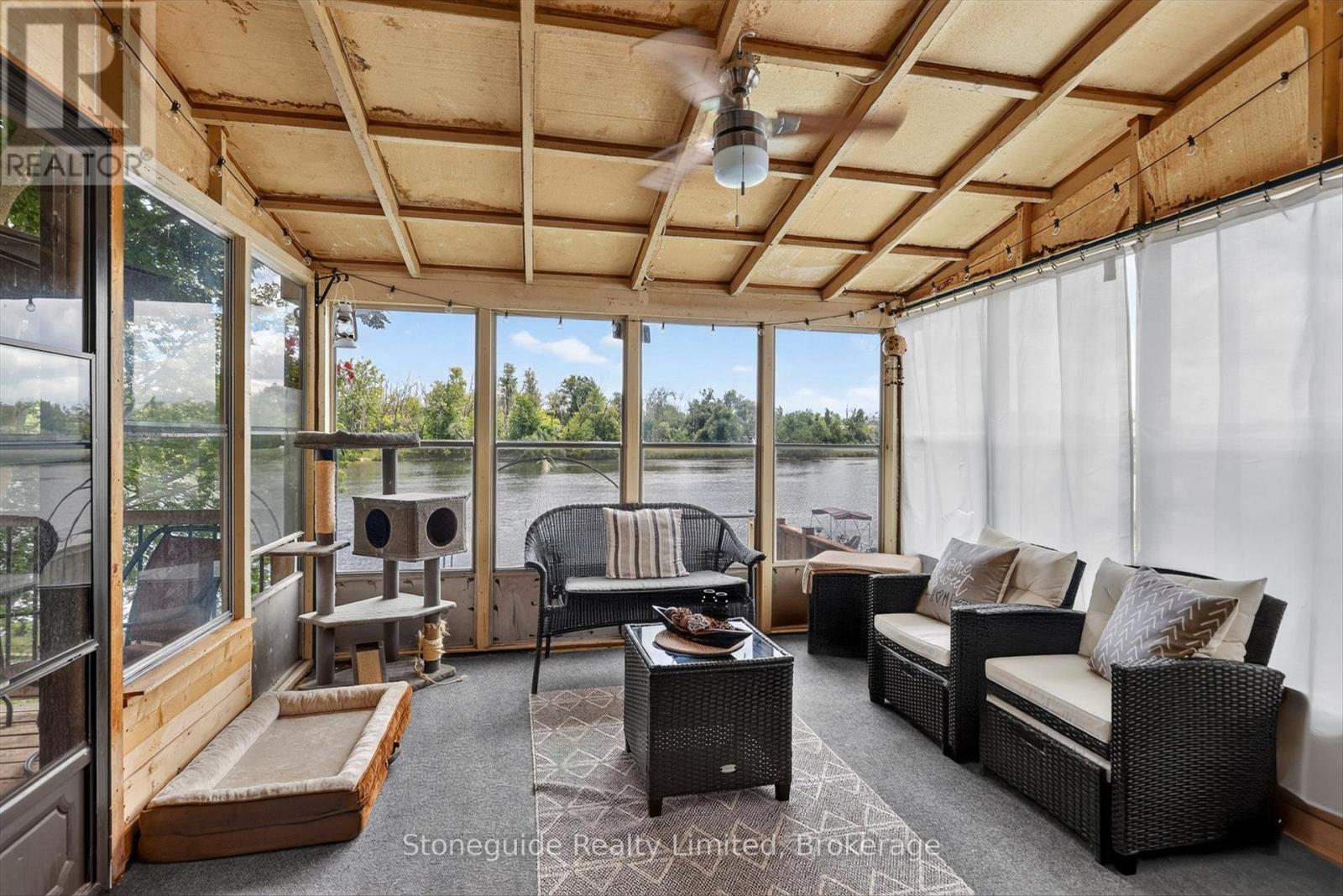565 RIVERSIDE DRIVE - 33