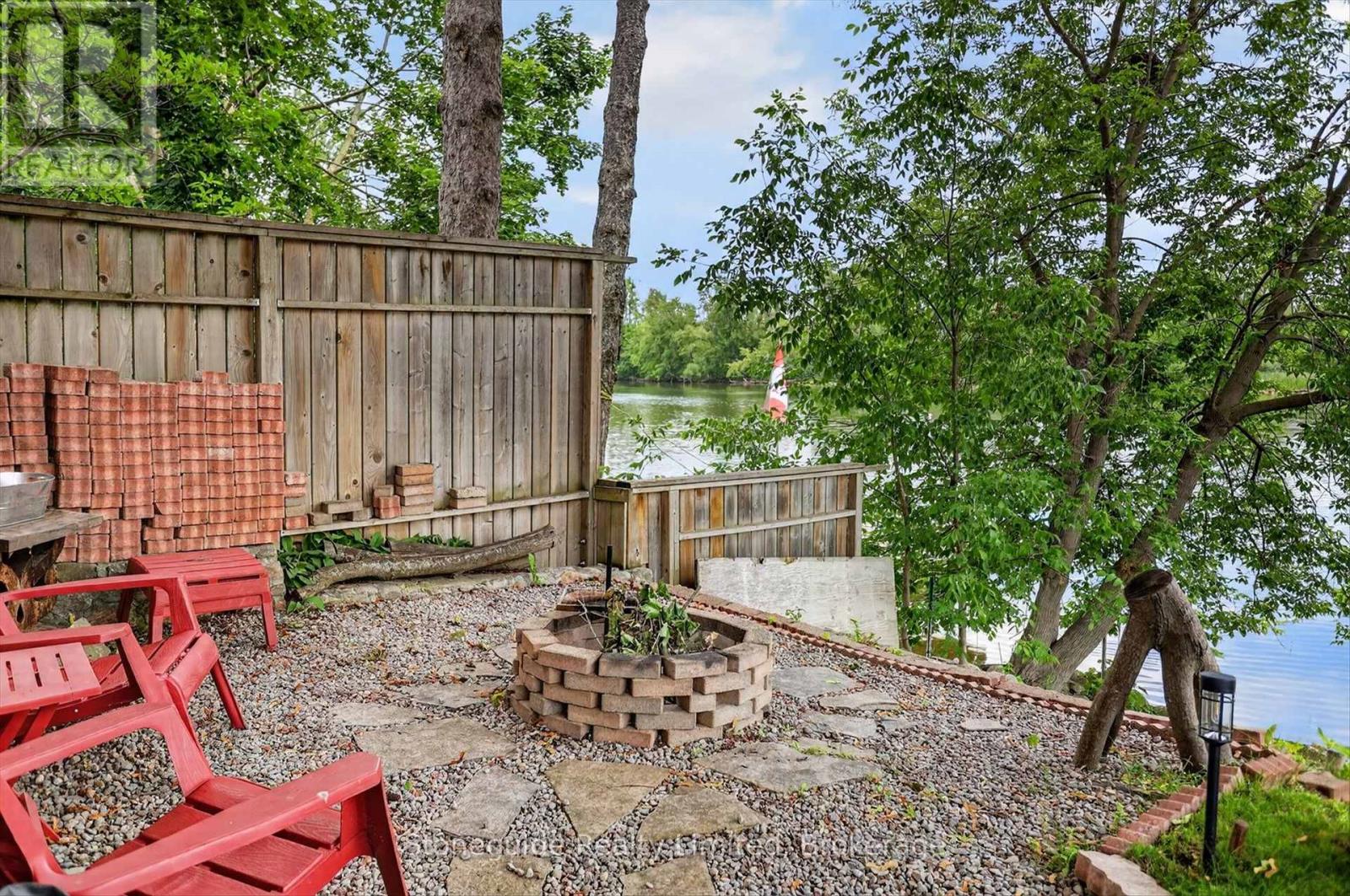 565 RIVERSIDE DRIVE - 36