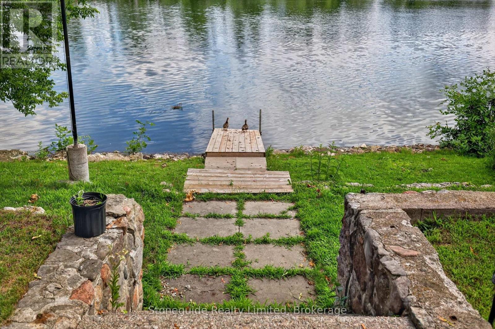 565 RIVERSIDE DRIVE - 39