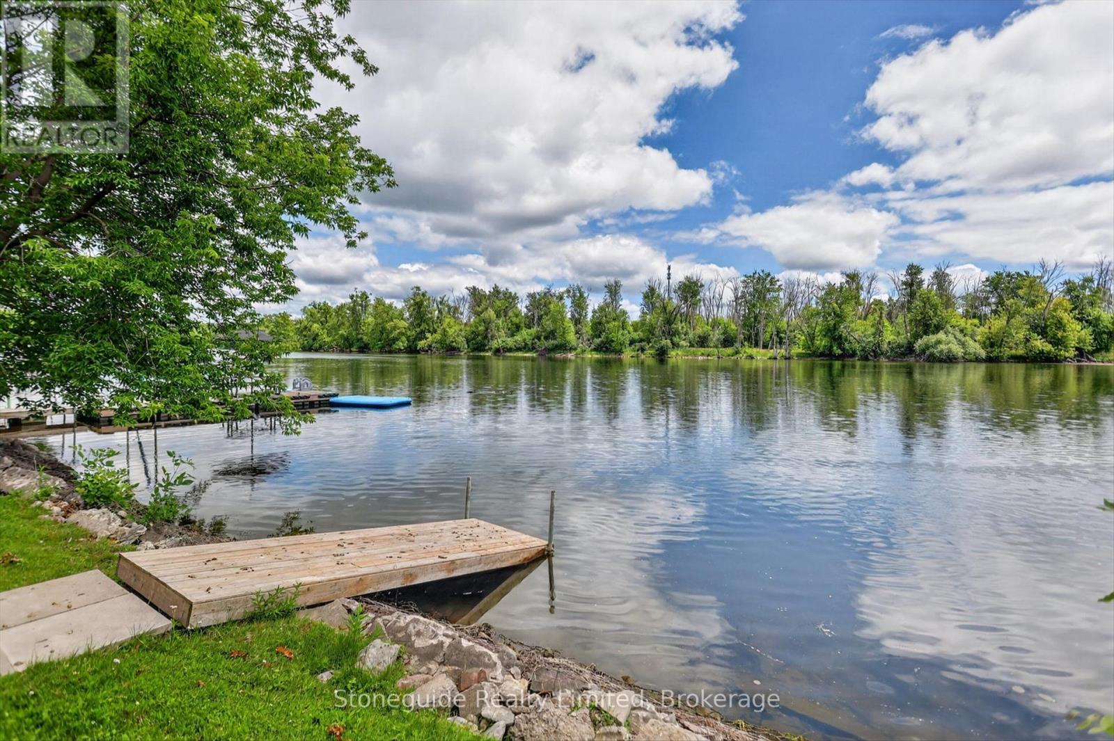 565 RIVERSIDE DRIVE - 40