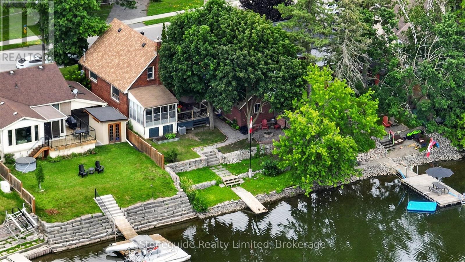 565 RIVERSIDE DRIVE - 46