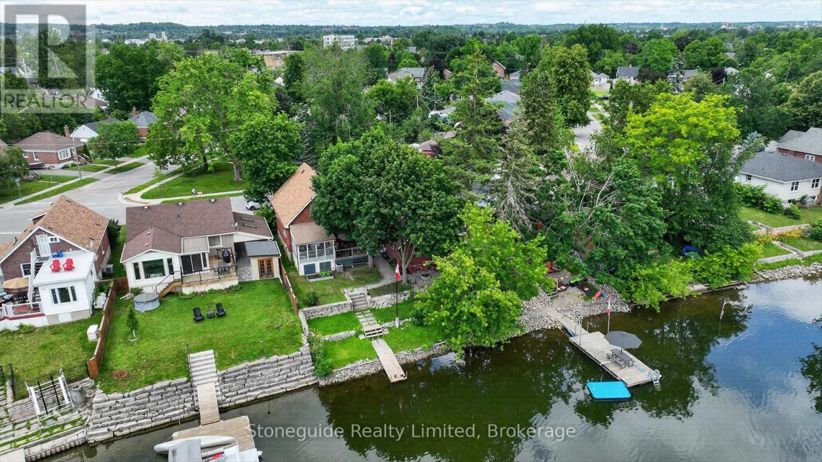 565 RIVERSIDE DRIVE - 47
