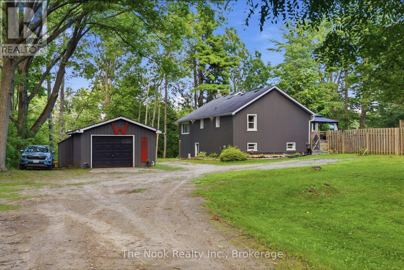 5203 VALLEYVIEW CRESCENT - 3