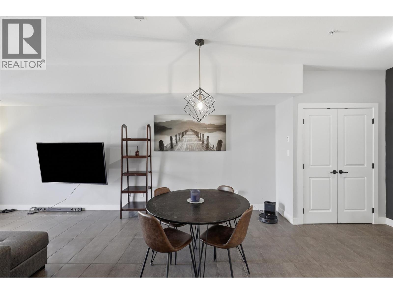 #411 5170 Dallas Drive - 7