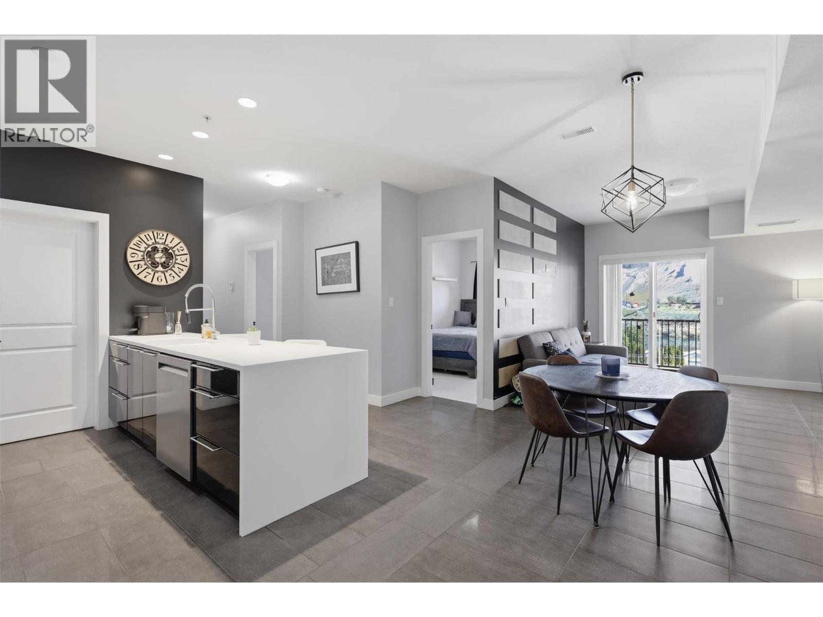 #411 5170 Dallas Drive - 4