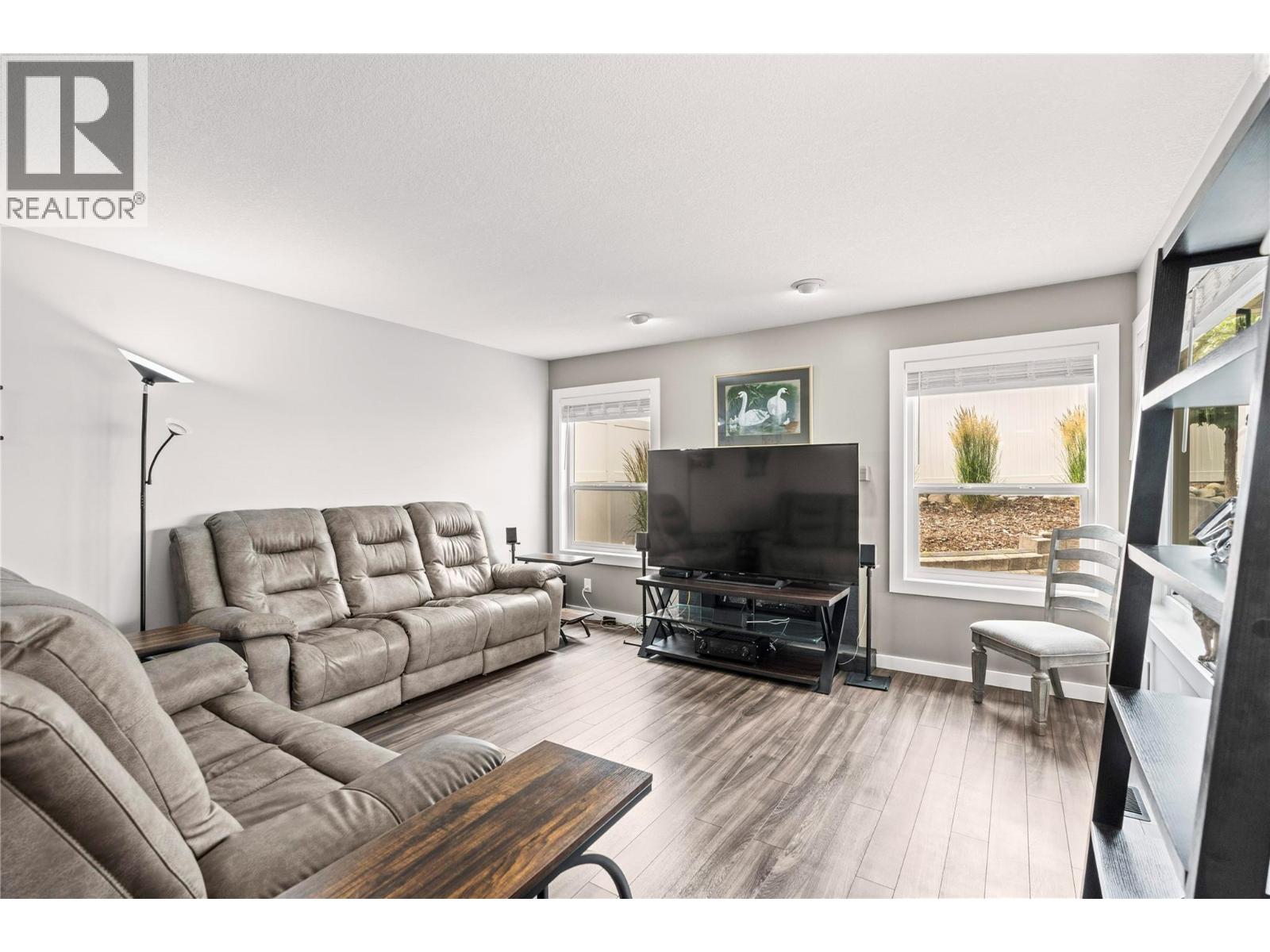 #104 1108 14 Avenue - 11