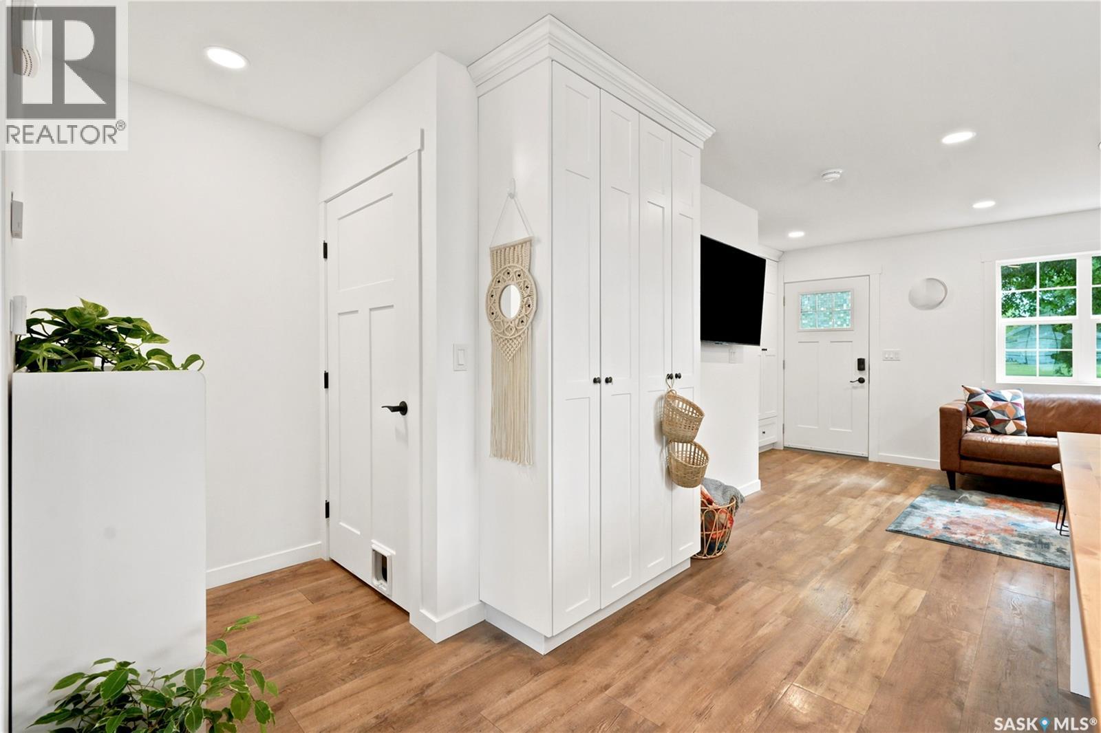 919A F AVENUE N - Image 16