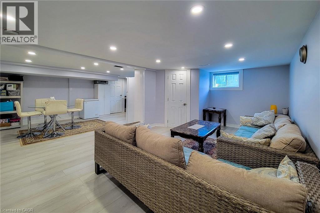 355 RIDGE Road W - Image 31