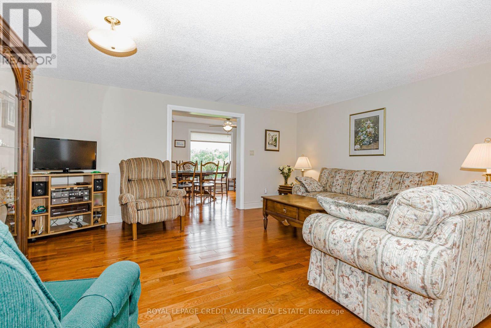 118 TECUMSETH PINES DRIVE - 14