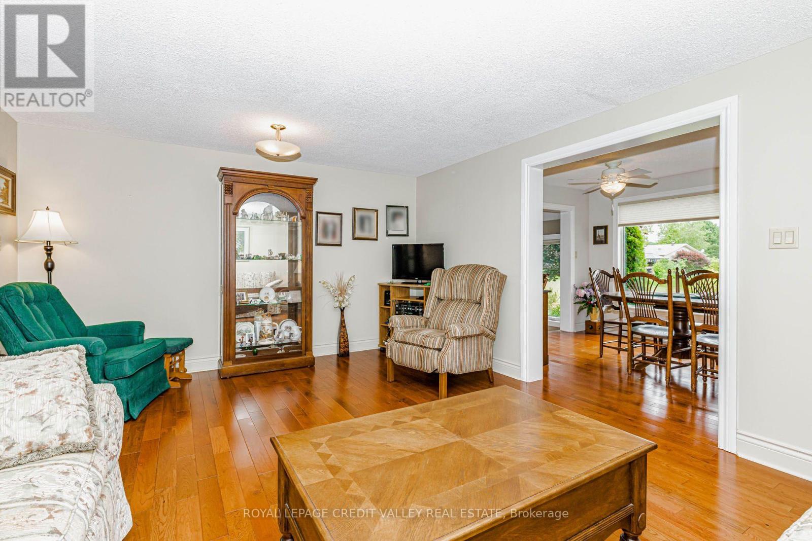 118 TECUMSETH PINES DRIVE - 16