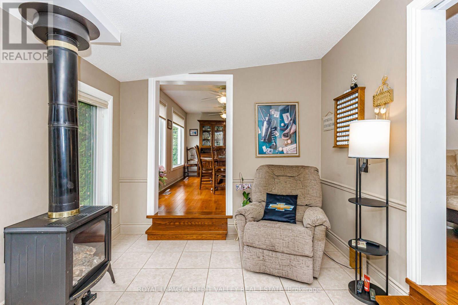 118 TECUMSETH PINES DRIVE - 24