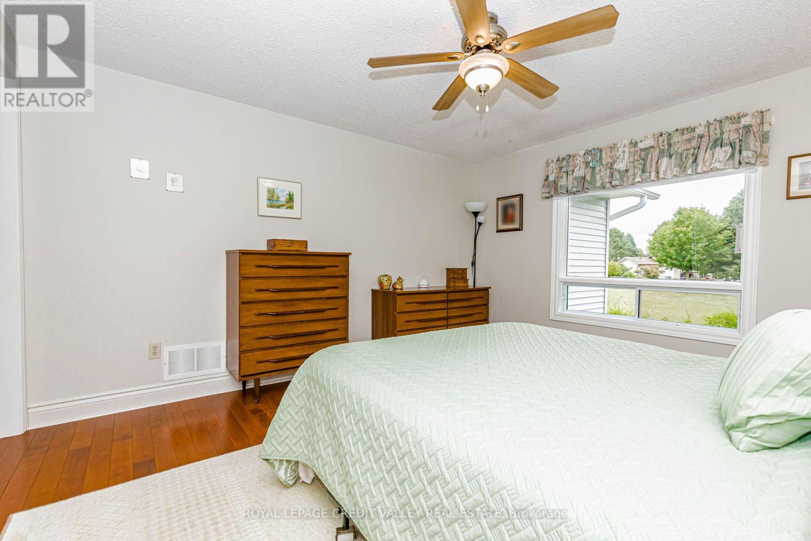 118 TECUMSETH PINES DRIVE - 27