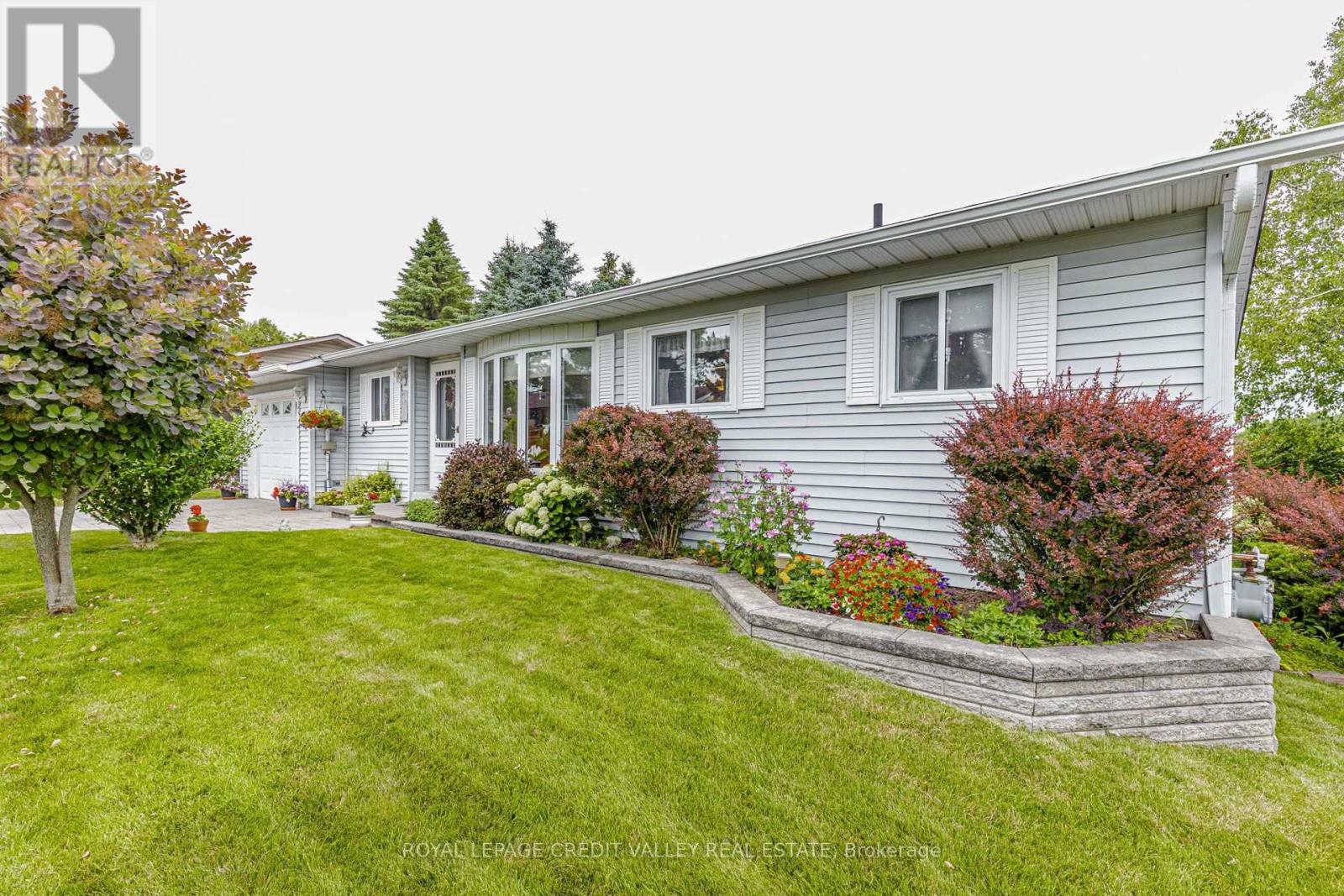118 TECUMSETH PINES DRIVE - 3