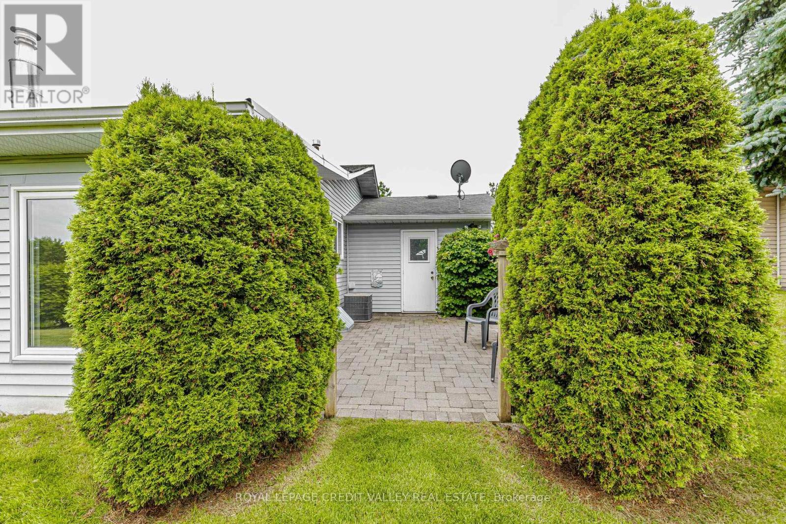 118 TECUMSETH PINES DRIVE - 40