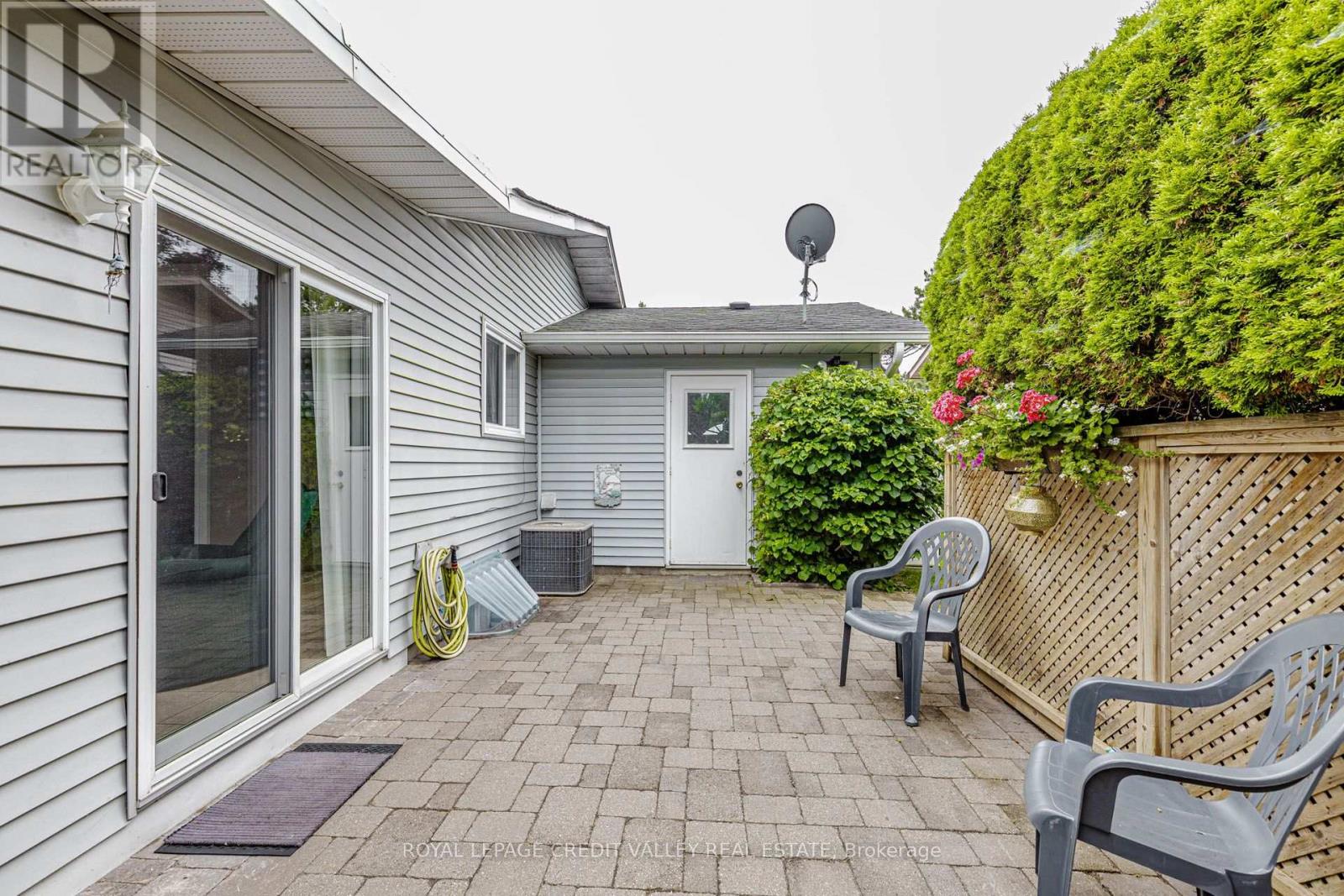 118 TECUMSETH PINES DRIVE - 41