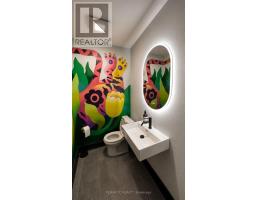 Lower - 45 Baldwin Street, Toronto, ON M5T1L1 Photo 12