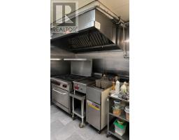 Lower - 45 Baldwin Street, Toronto, ON M5T1L1 Photo 8