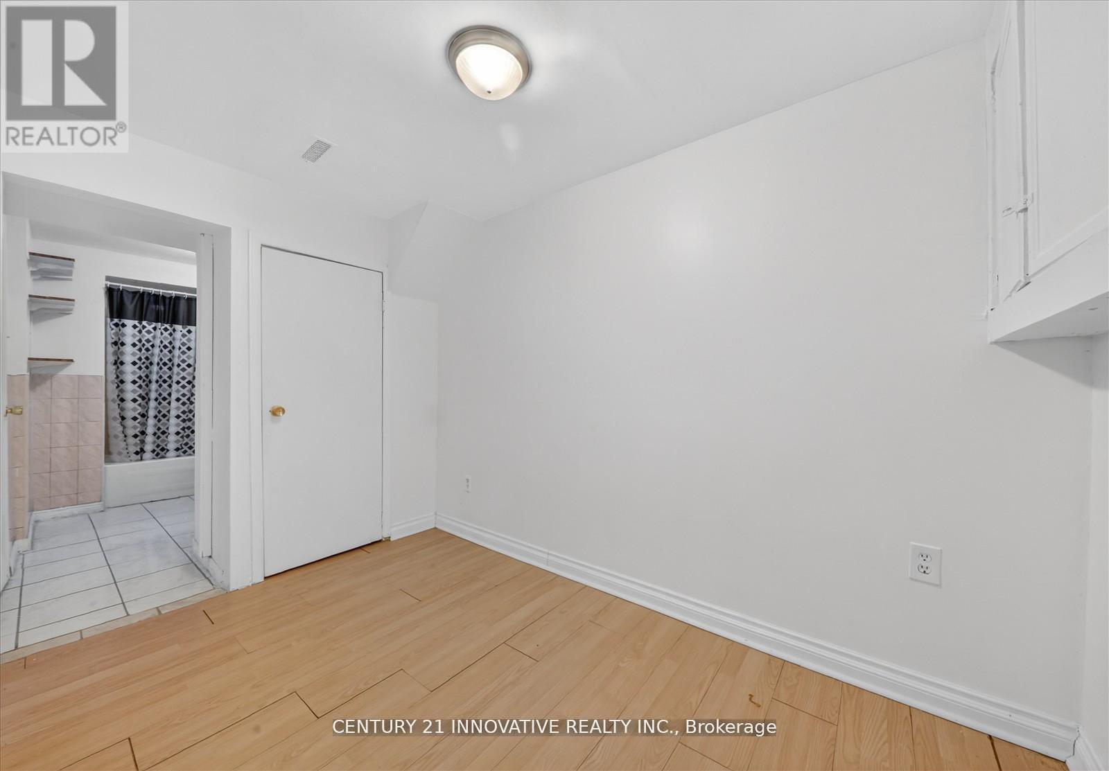 23 NORTHGATE BOULEVARD - 33