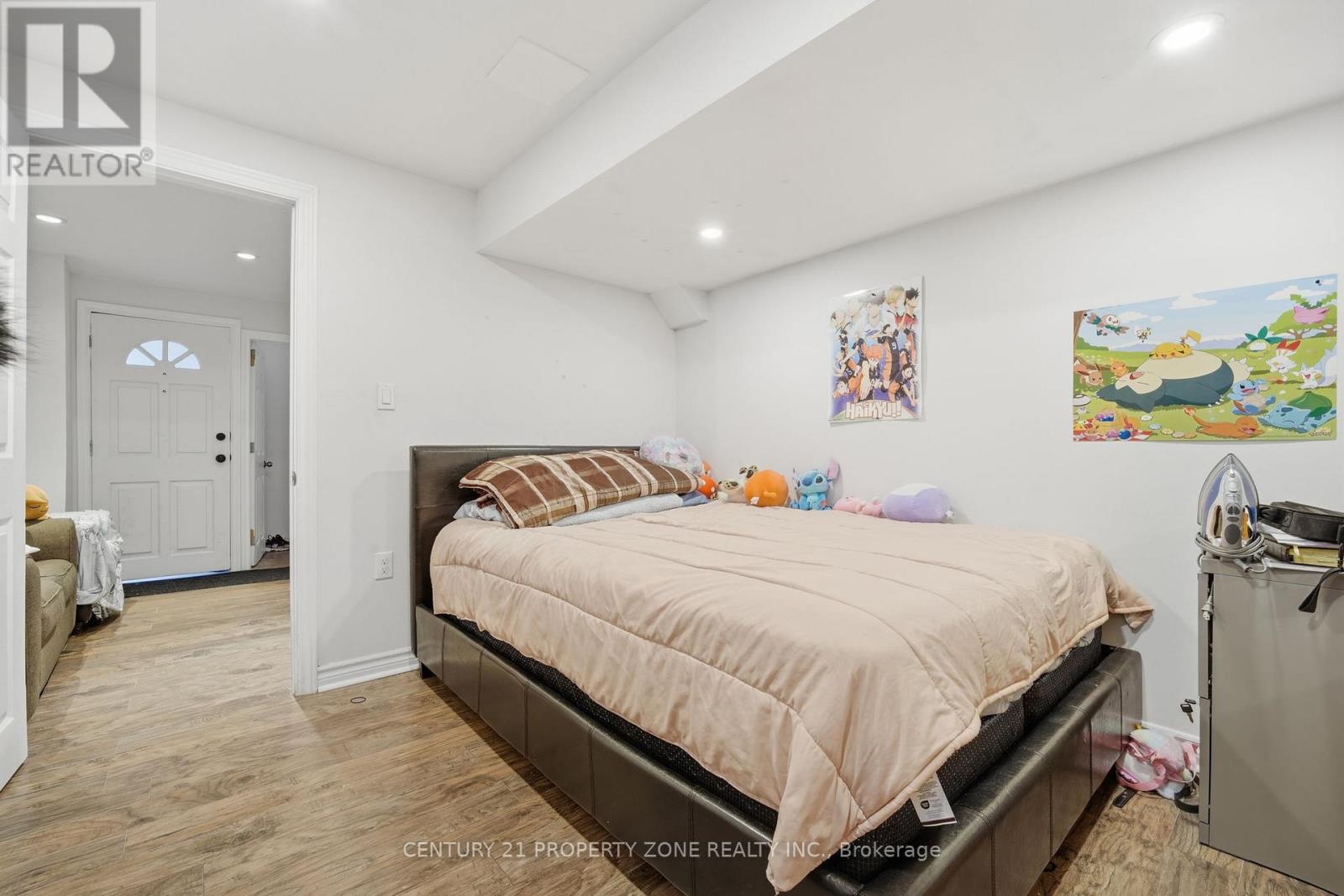 486 VAN KIRK DRIVE - 36
