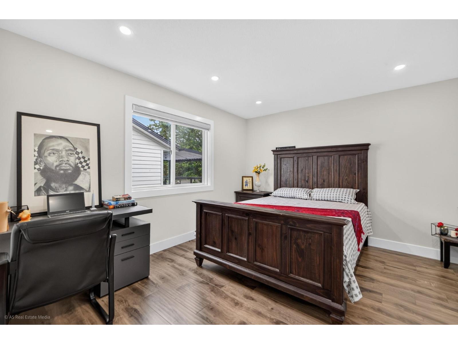 7 Bed, 5 Bath House for Sale in Surrey – 16166 92 AVENUE, Surrey – MLS# R3142795 - Image 16