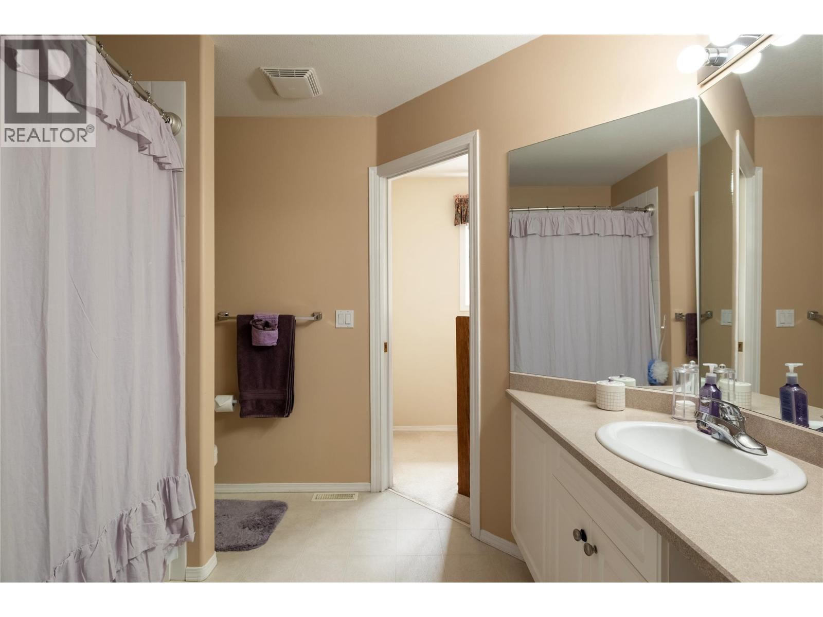 #35 5886 Okanagan Landing Road - 28
