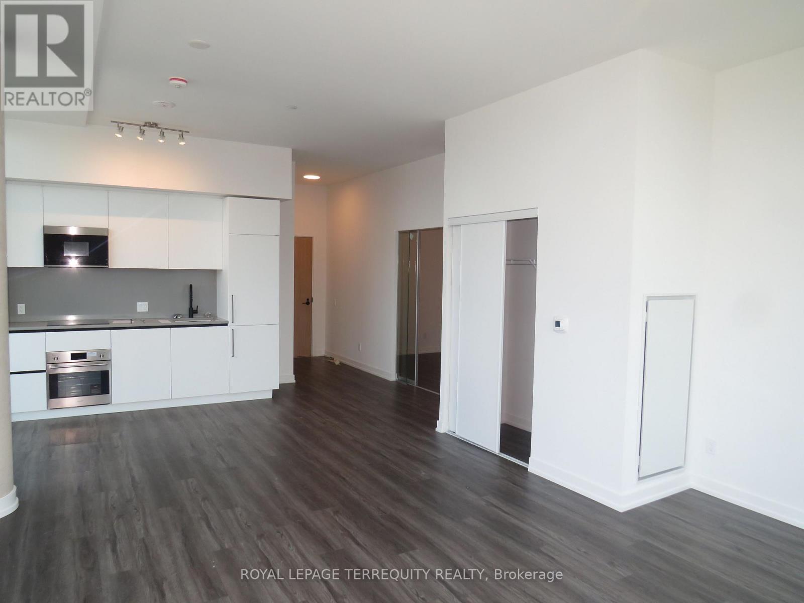 #3304 35 PARLIAMENT STREET - 12