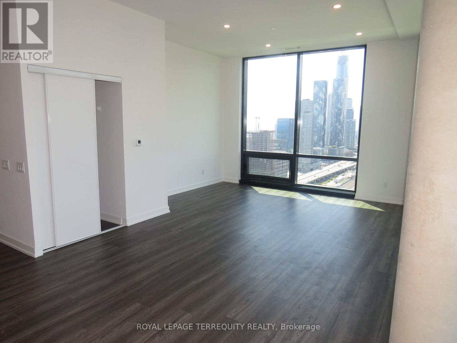 #3304 35 PARLIAMENT STREET - 13