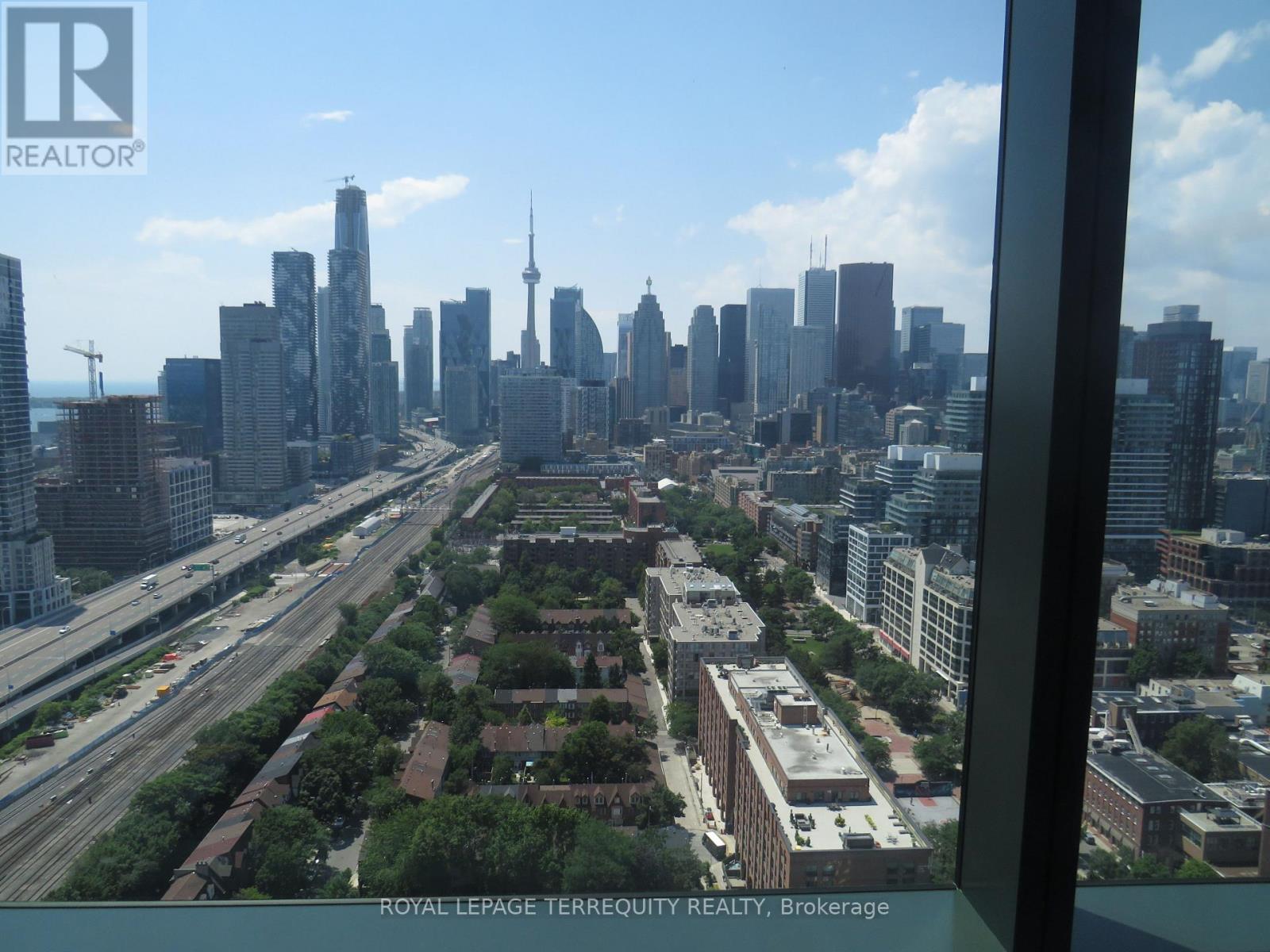 #3304 35 PARLIAMENT STREET - 23