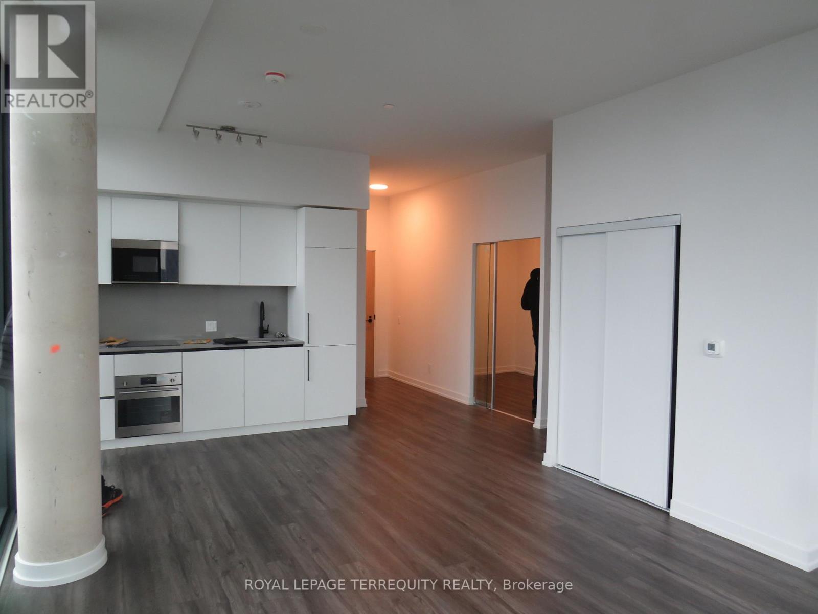 #3304 35 PARLIAMENT STREET - 4