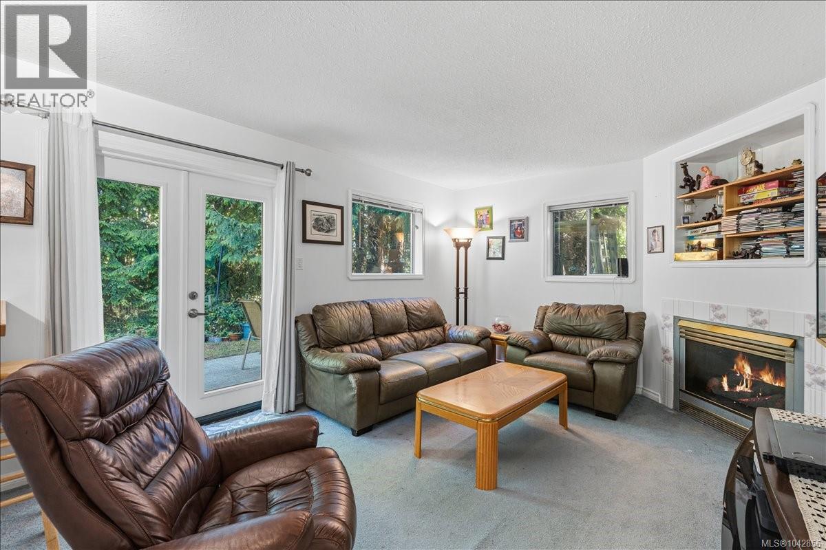1530 Pacific Cres - 11