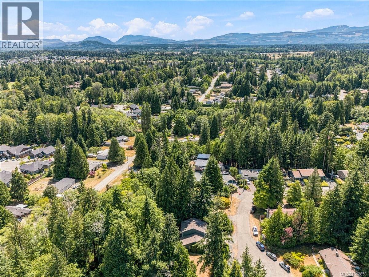 1530 Pacific Cres - 32