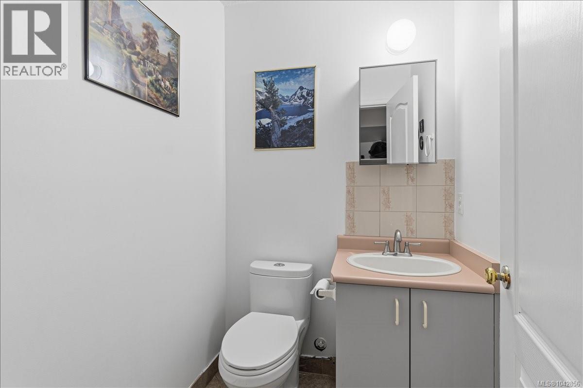 1530 Pacific Cres - 38