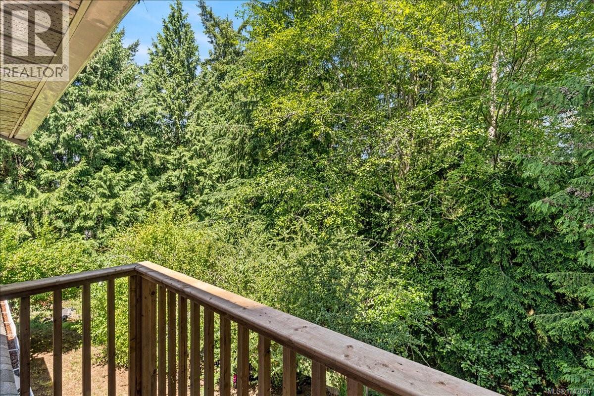 1530 Pacific Cres - 26