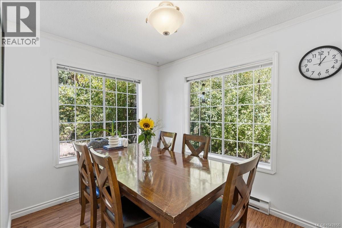 1530 Pacific Cres - 7