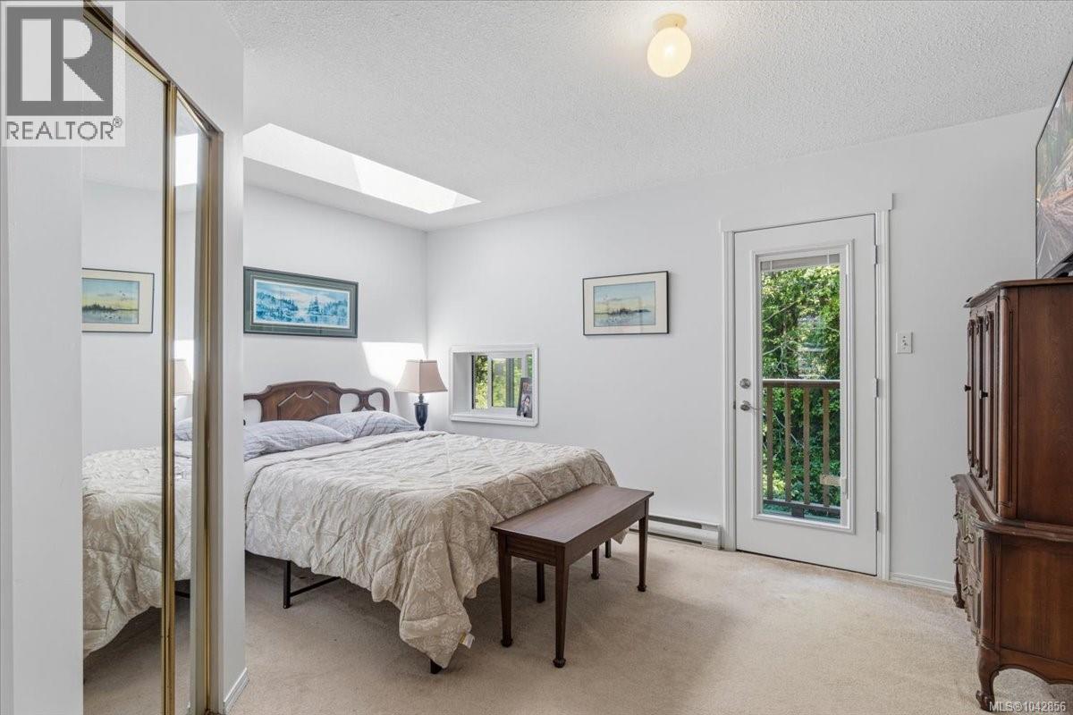 1530 Pacific Cres - 23