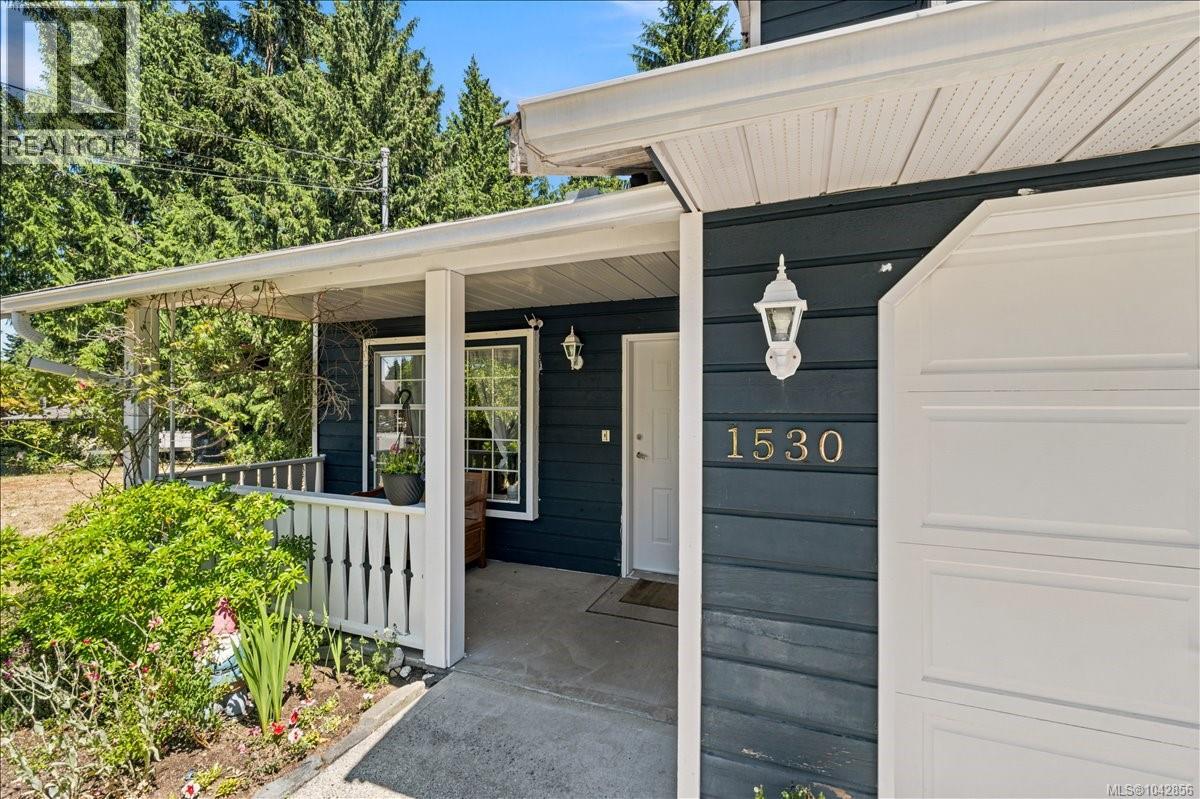 1530 Pacific Cres - 2
